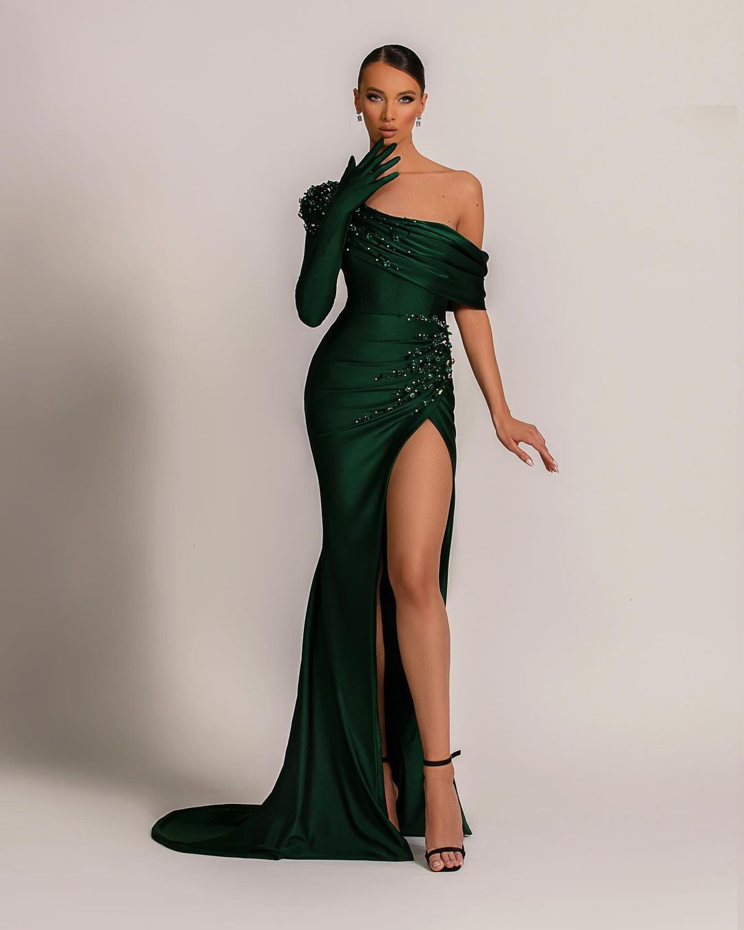 Beautiful Dark Green One-Shoulder Long Sleeve Evening Dress with Beaded Mermaid Split | Ballbella