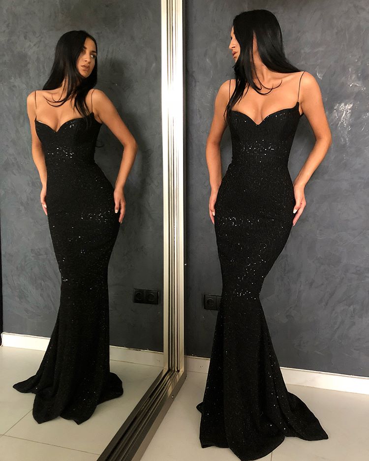 Chic Spaghetti-Strap Black Mermaid Prom Dress with Sequins | Ballbella