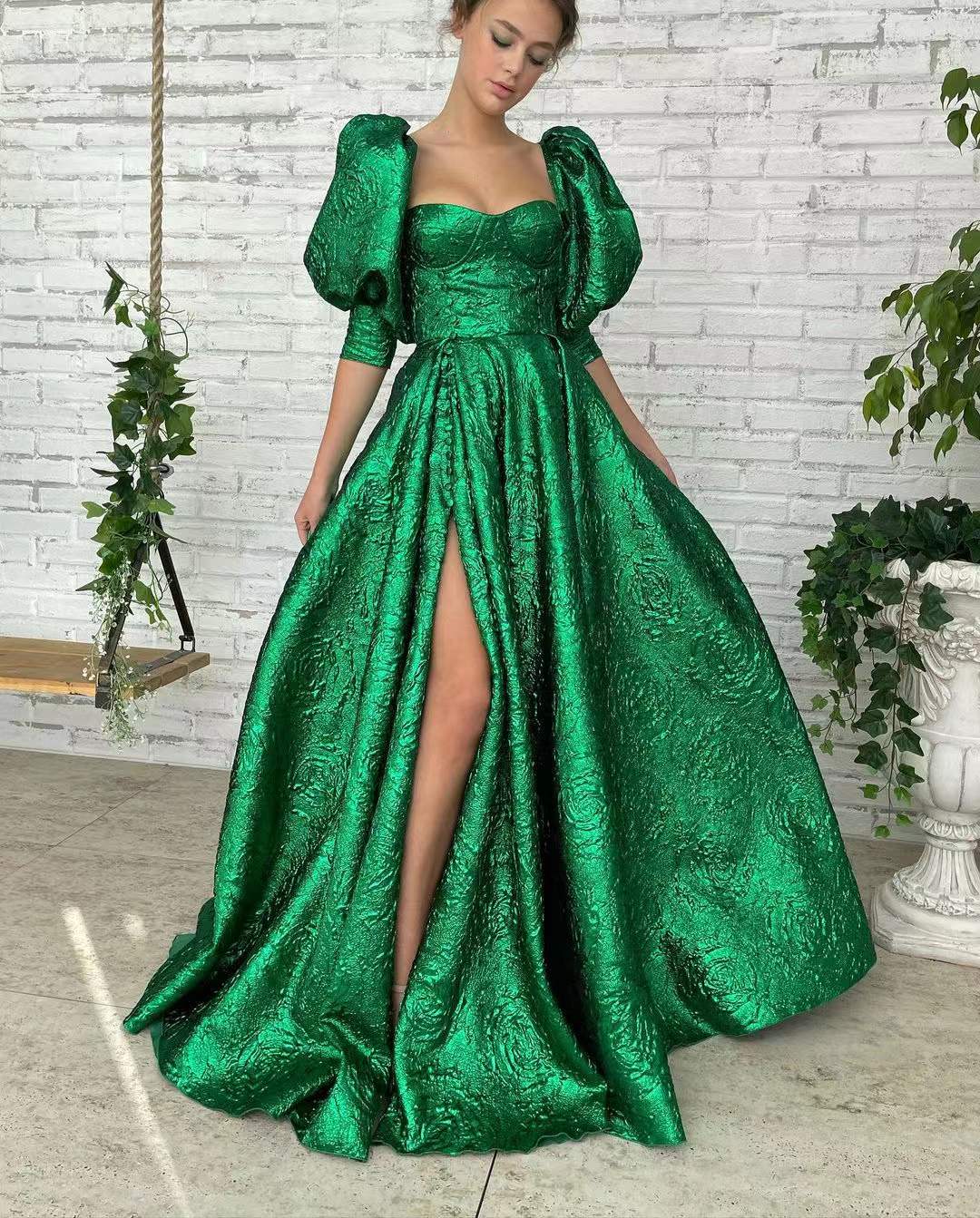 Chic Sweetheart Split Green Evening Dress with Short Sleeves | Ballbella