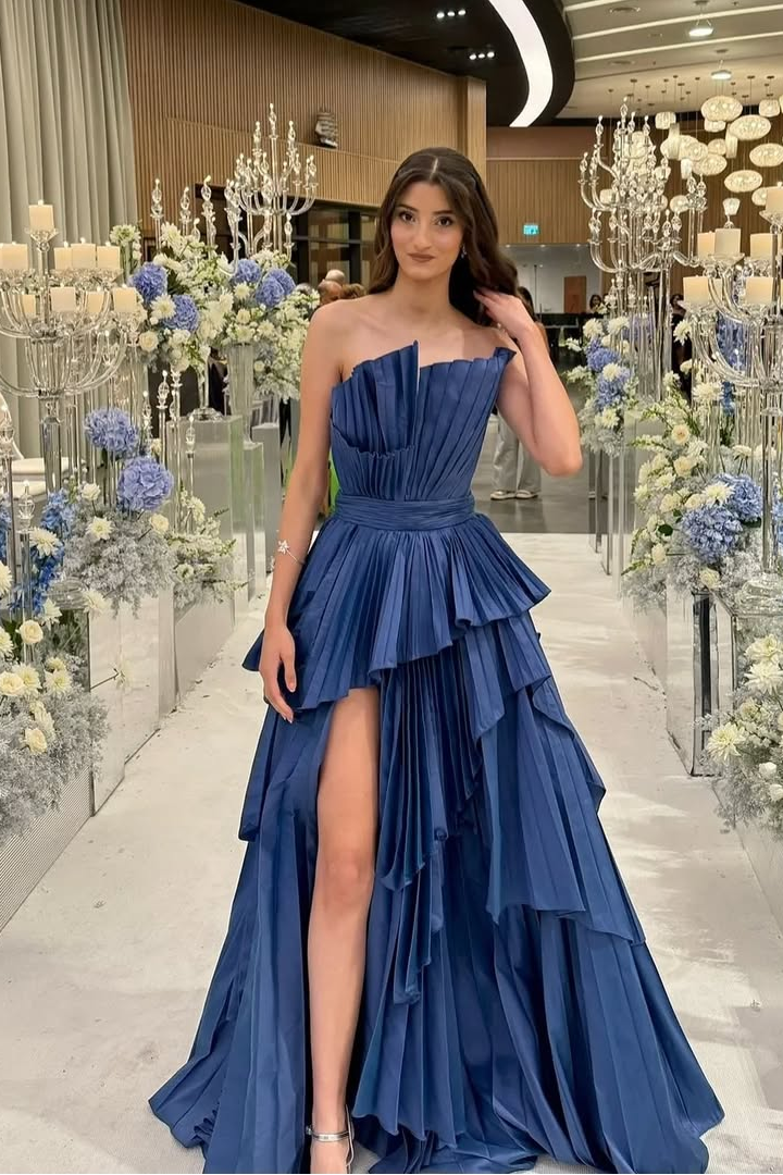 Elegant Dark Navy Sleeveless Strapless Long Pleated Prom Dress with Split | Ballbella