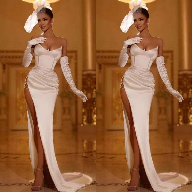 Elegant White Mermaid V-Neck Split Evening Dress with Beadings and Gloves | Ballbella