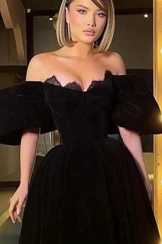 Gorgeous Black Off-the-Shoulder Bubble Sleeves Prom Dress with Lace | Ballbella