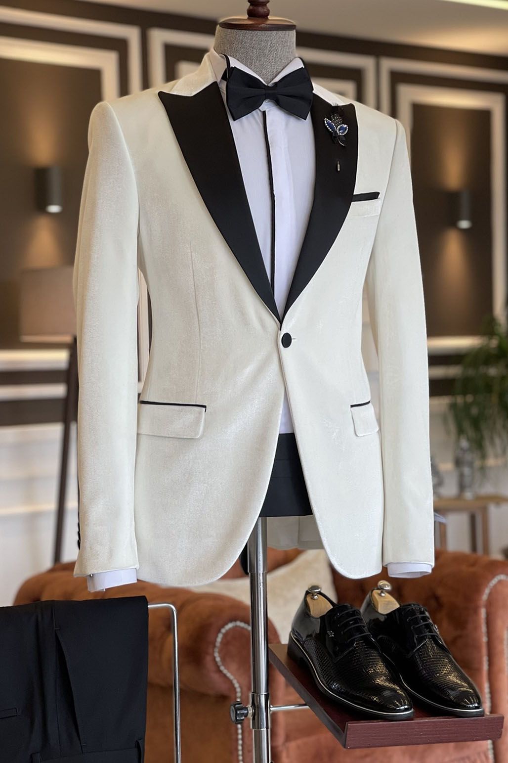 Smart White Suit For Reception - 2 Pieces Peaked Lapel Online