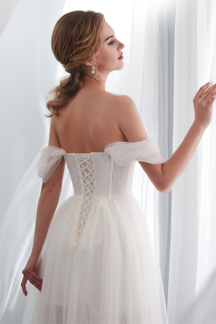 Chic Off-the-Shoulder Tulle Wedding Dress Long