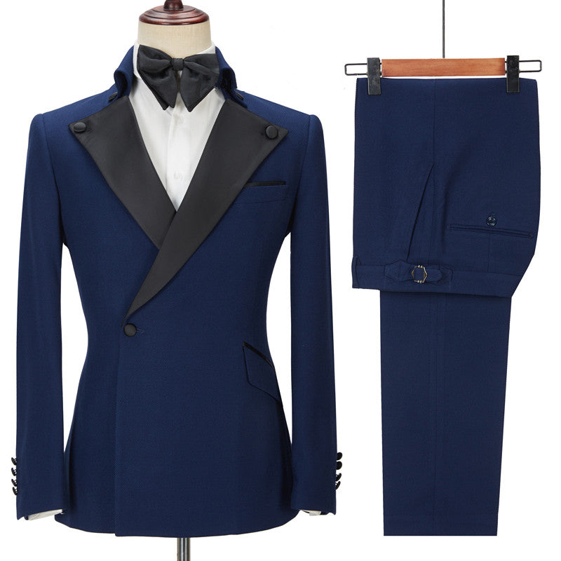 Dark Navy Dinner Prom Suit for Men with Peak Lapel and Two Pieces