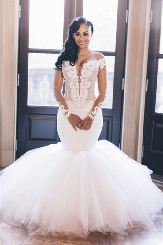 Chic Tulle Mermaid Off-the-Shoulder Wedding Dress With Appliques