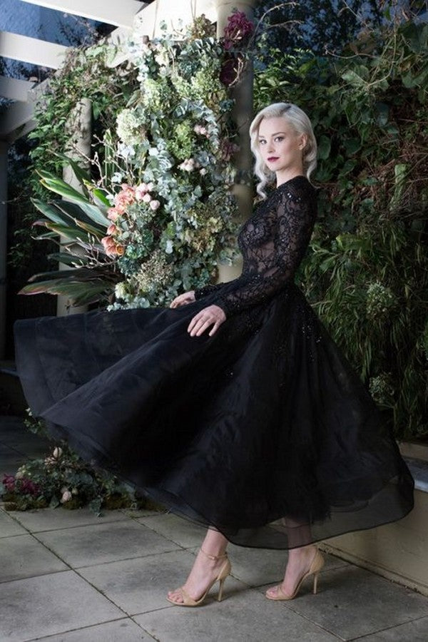 Elegant Black Bateau Wedding Dress With Appliques Lace