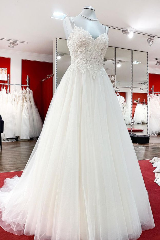 Gorgeous Long A-line Sweetheart Wedding Dress with Tulle Lace