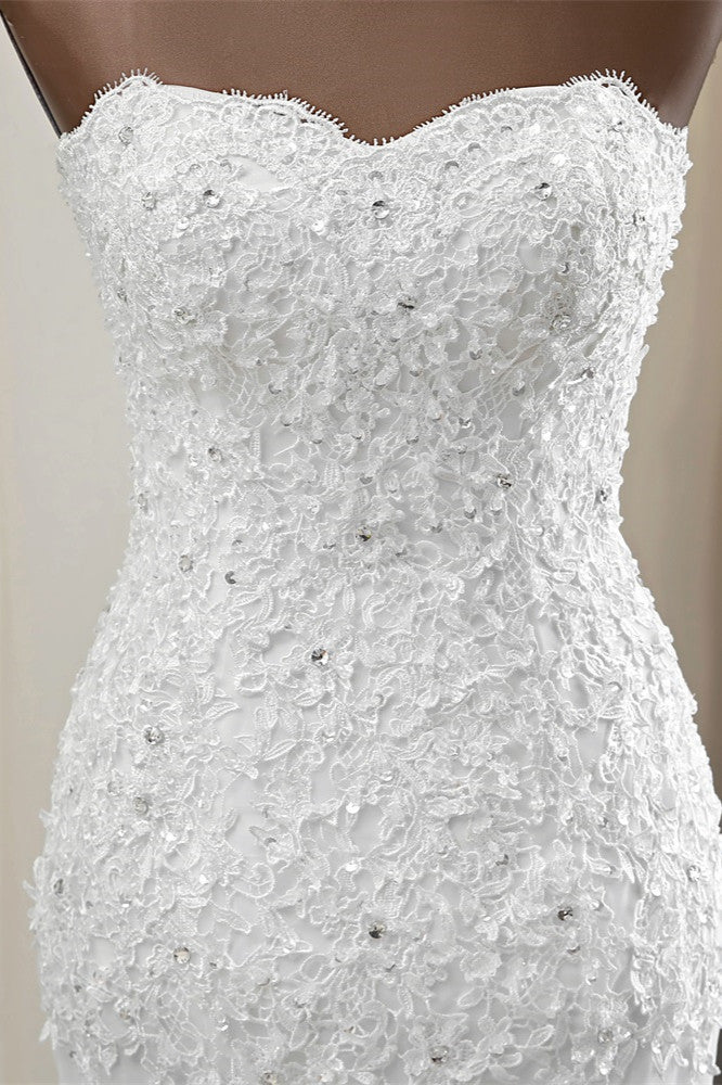 Elegant Strapless Mermaid Wedding Dress with Lace Appliques and Beadings