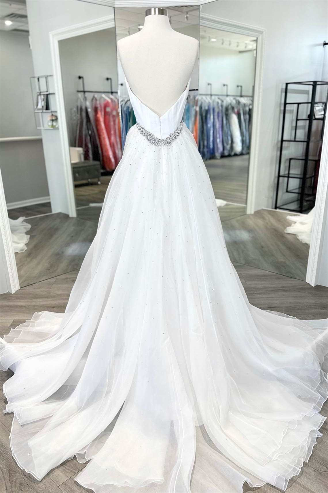 Amazing V Neck A Line Wedding Dress with Tulle Court and Appliques