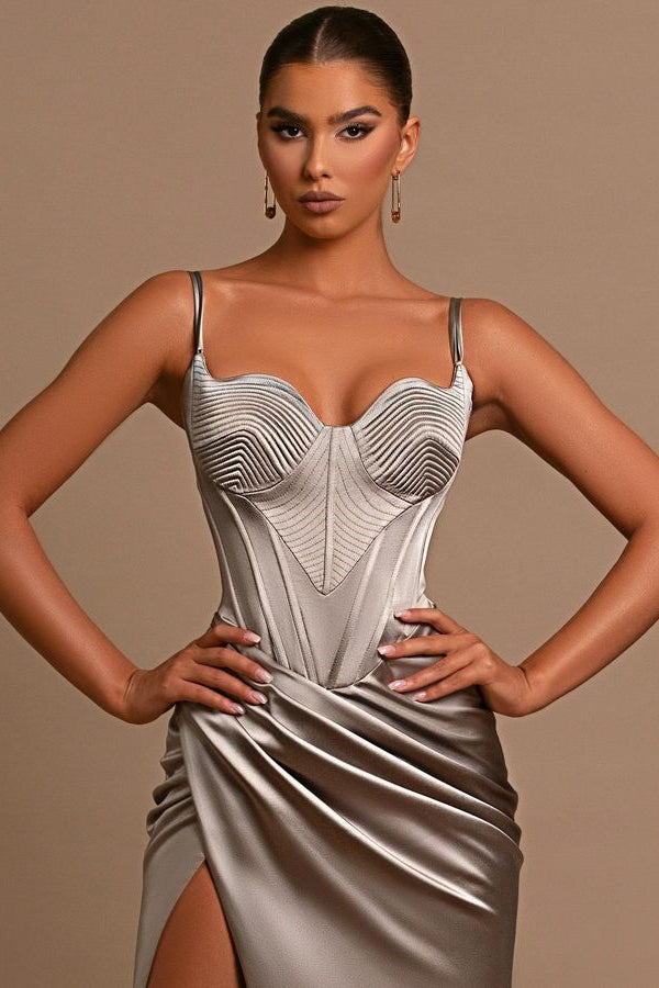 Sleeveless Sweetheart Evening Dress - Sliver Designed