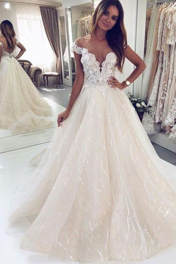 Luxury Long A-line Tulle Open Back Wedding Dress With Off-the-shoulder