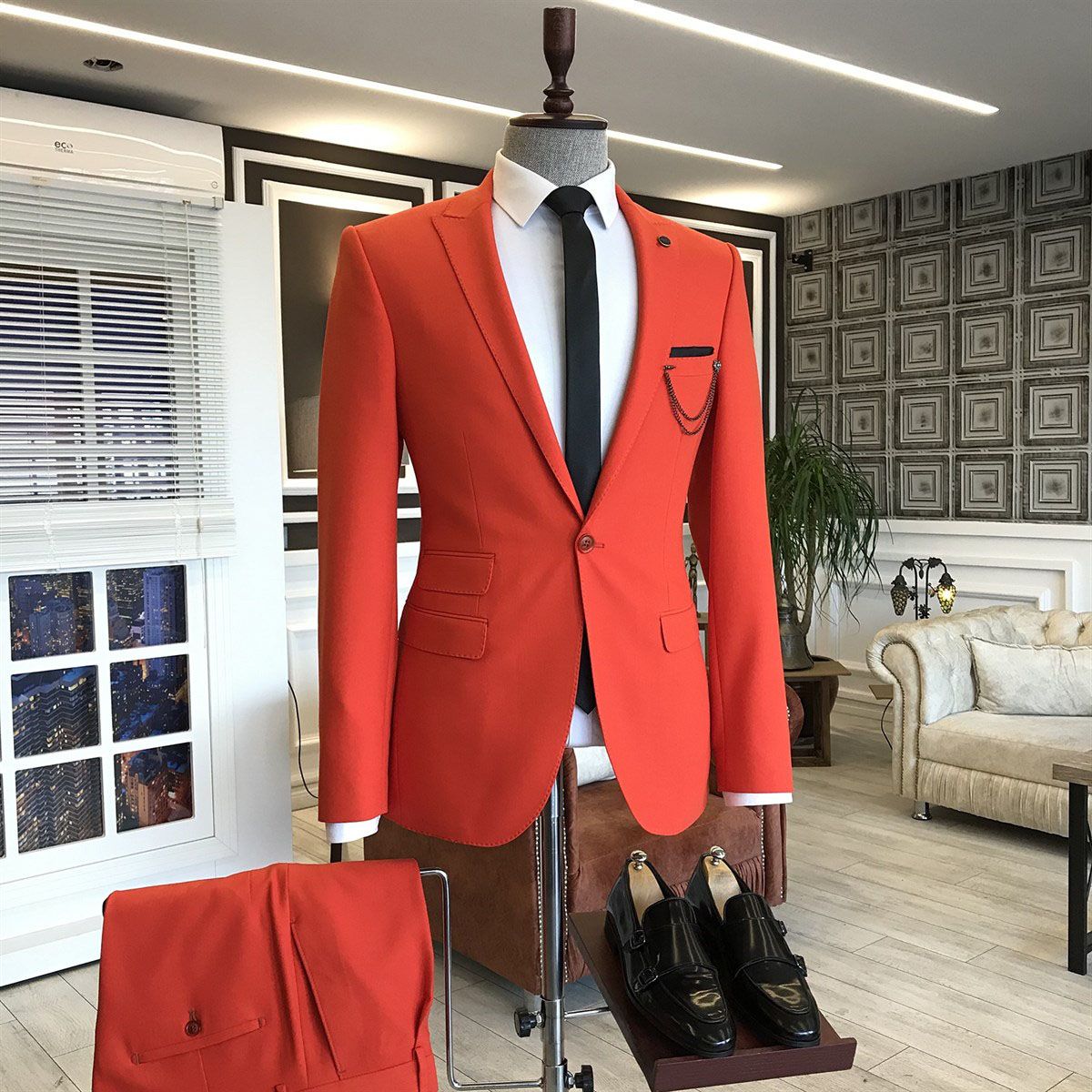 Elegant Red Peaked Lapel Ring Bearer Suits with One Button