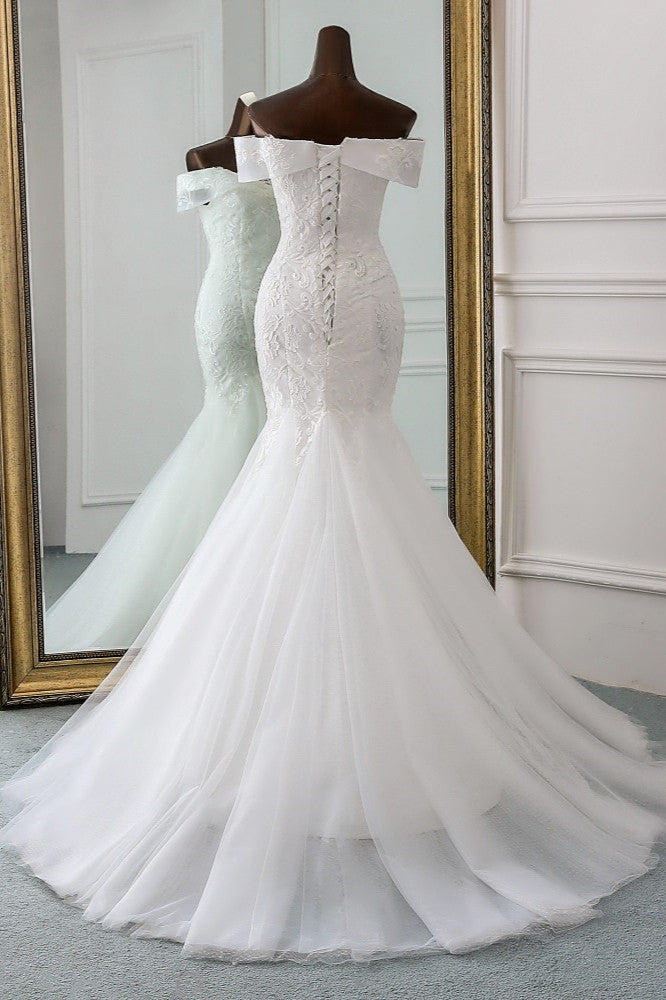 Luxurious Off-the-Shoulder Mermaid Wedding Dress With Tulle Lace