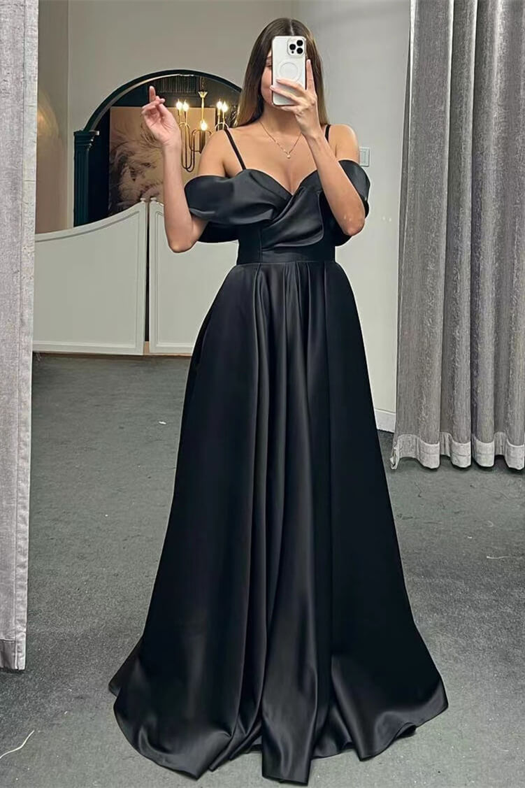 Luxurious A-Line Evening Dress with Spaghetti-Straps & Lace-Up Back