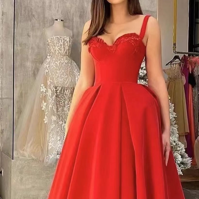 Red Straps Sweetheart Evening Dress with Appliques