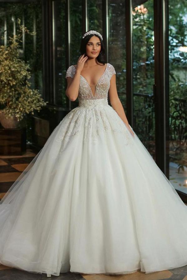 Luxury A-line V-neck Cap Sleeves Wedding Dress with Beads and Tulle