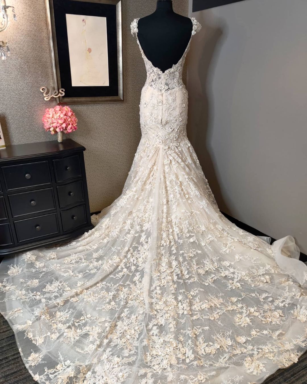 Luxury Mermaid Sweetheart Backless Wedding Dress With Lace