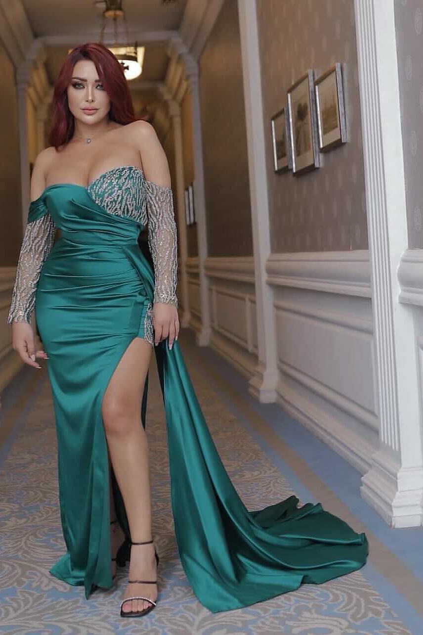 Sexy Emerald Green Off-the-shoulder Mermaid Prom Dress with Beadings and Split