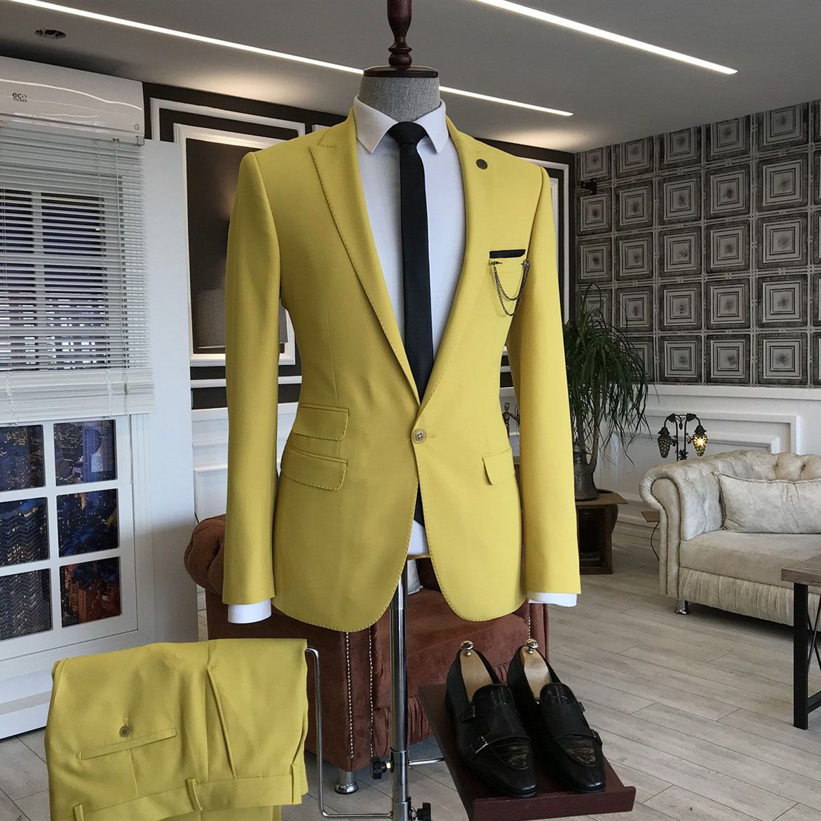 Formal Yellow Groom Suit With Peaked Lapel & One Button - 3 Flaps