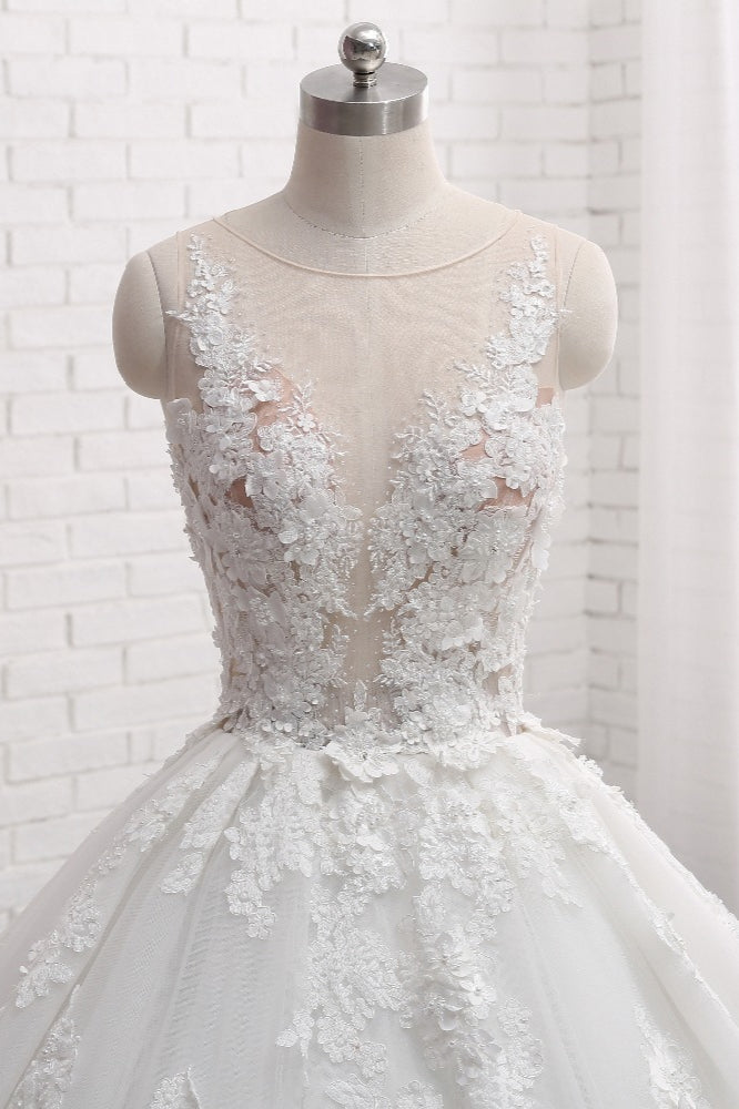 Elegant Tulle Train Wedding Dress With Appliques Lace