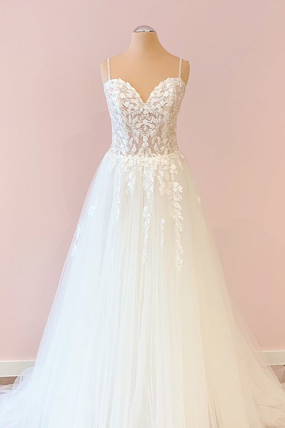 A-Line Spaghetti Straps Sweetheart Tulle Wedding Dress With Appliques Lace