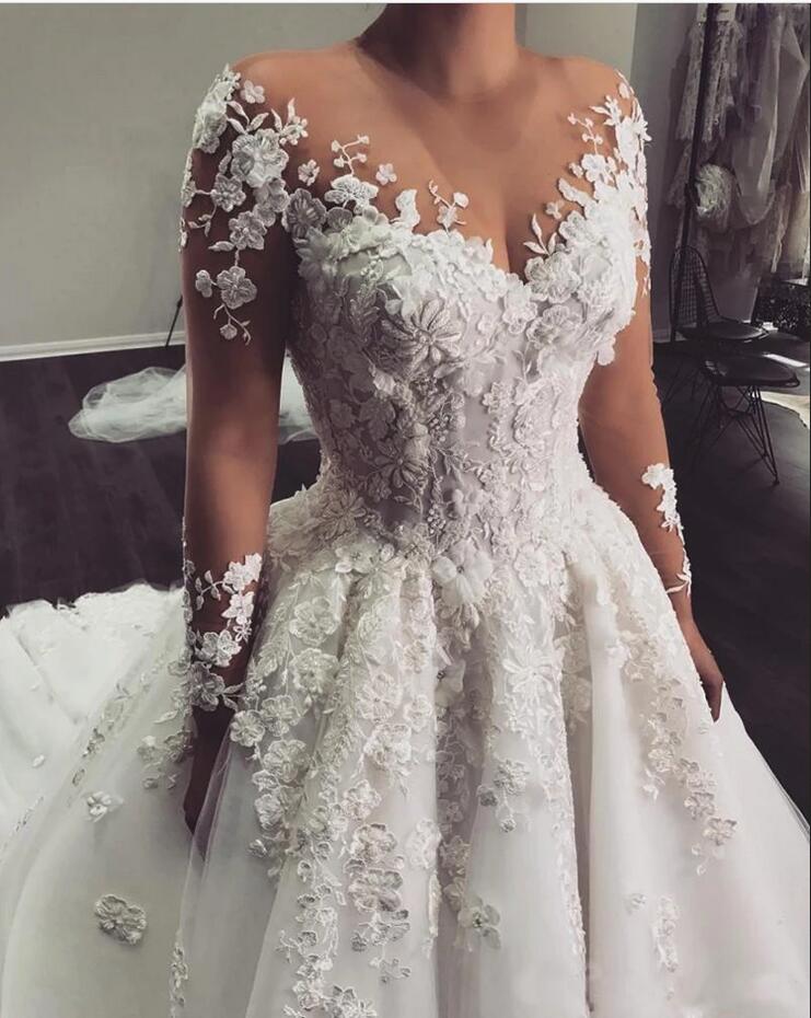 Elegant Bateau Long Sleeve A-Line Floor-length Wedding Dress With Appliques Lace