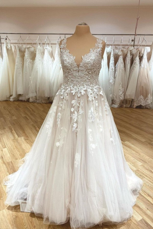 Elegant A-Line Deep V-neck Spaghetti-Straps Wedding Dress with Ruffles Tulle and Appliques Lace