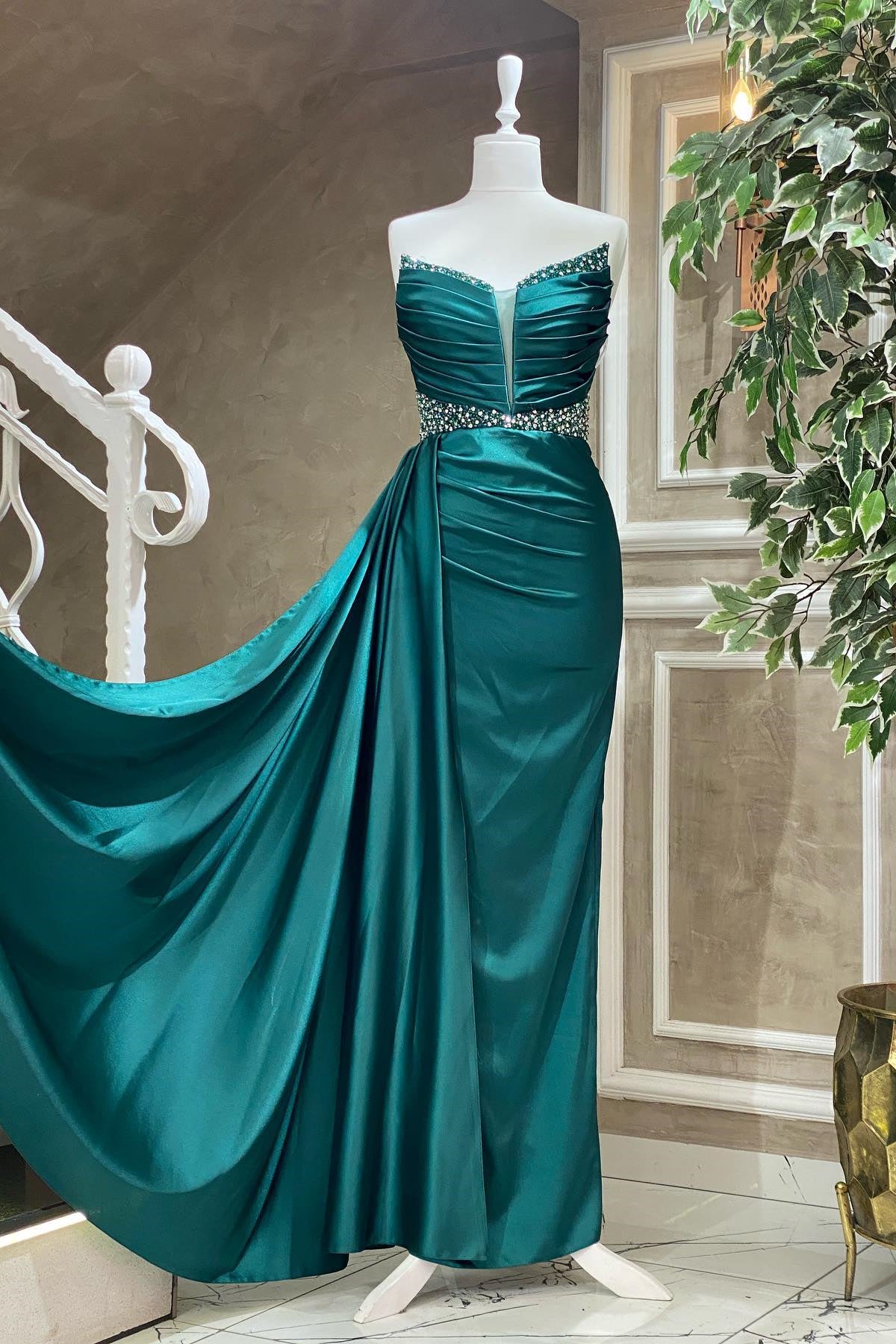 Look Spectacular in a Strapless Mermaid Prom Dress with Beads