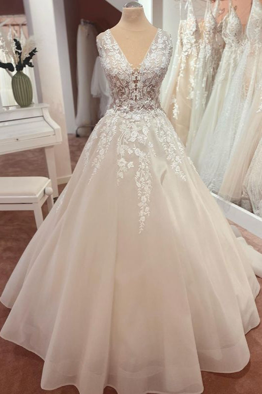 Dasida A-Line Tulle Wedding Dress with Appliques Lace and Beautiful Wide Straps