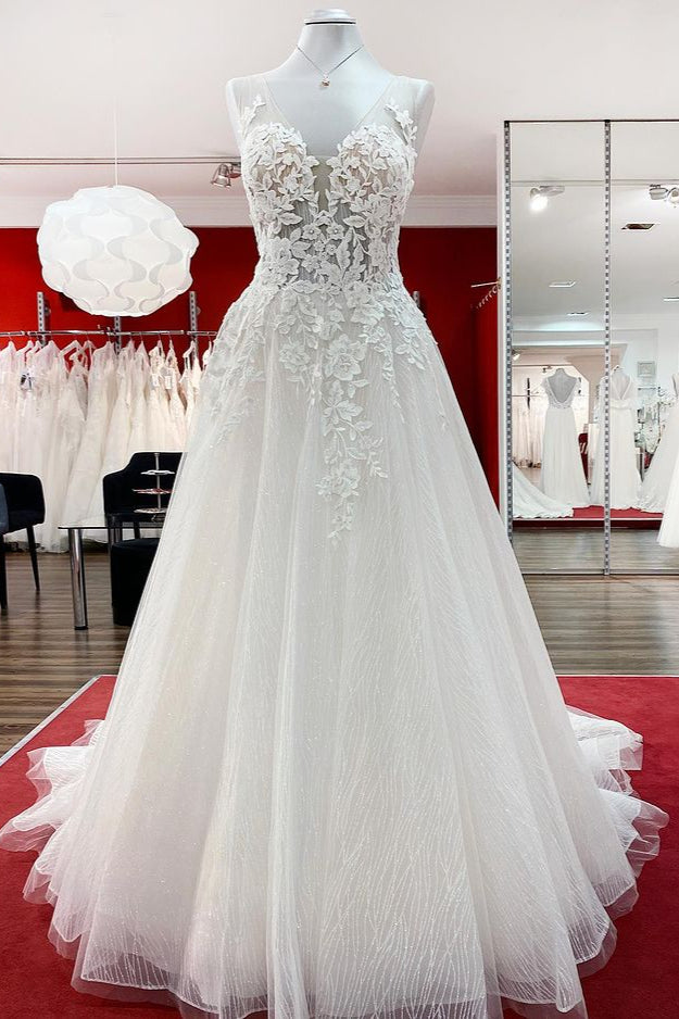 Long A-line Tulle Sleevless Wedding Dress With Lace Appliques and Ruffles