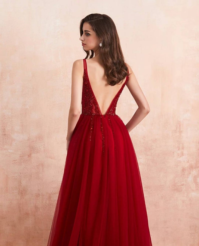 Burgundy V-Neck Sleeveless Split Evening Dress with Beads and Tulle