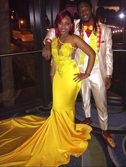 One Shoulder Yellow Long Sleeve Mermaid Prom Dress with Applique