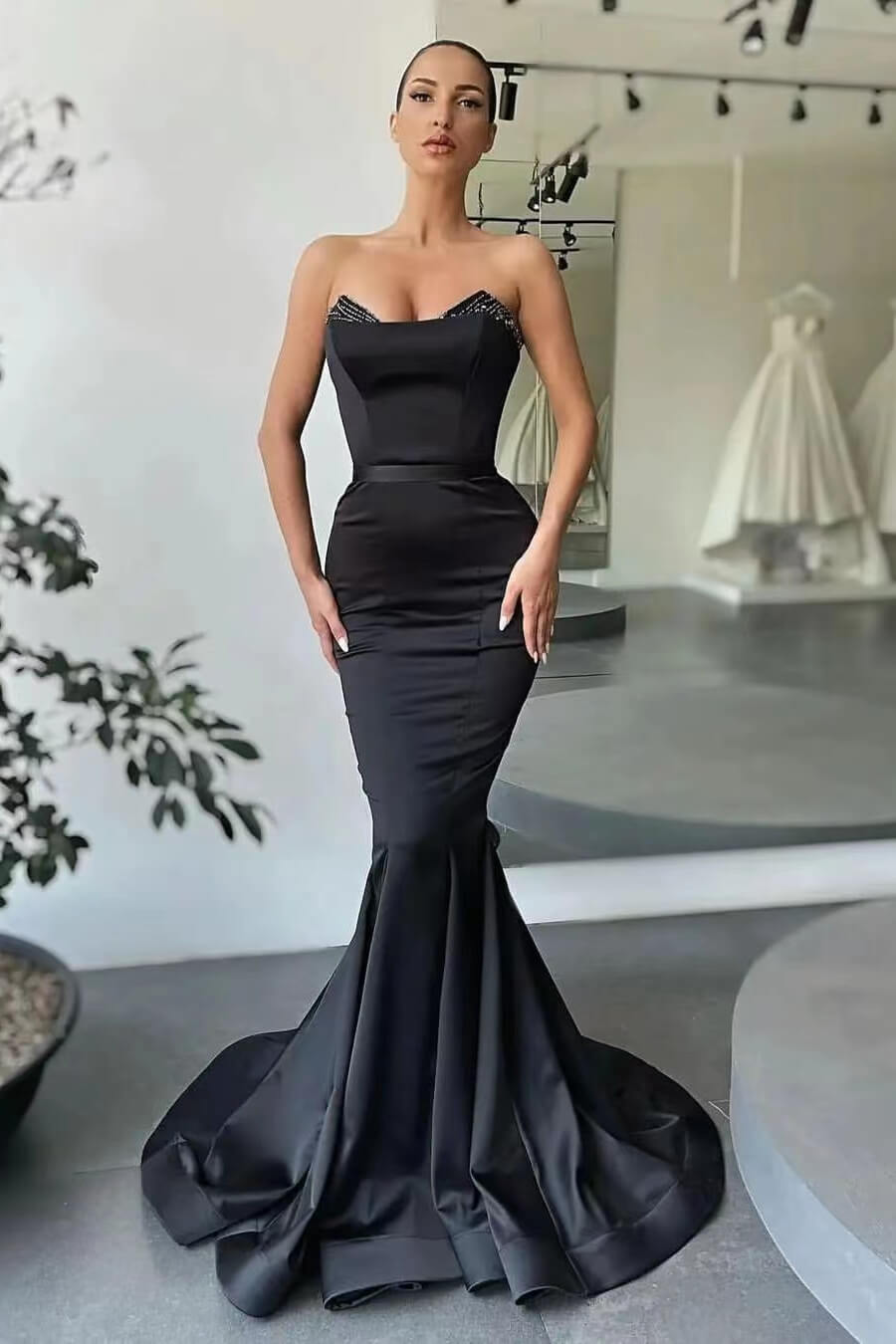 Elegant Strapless Mermaid Sleeveless Prom Dress with Beads - Black