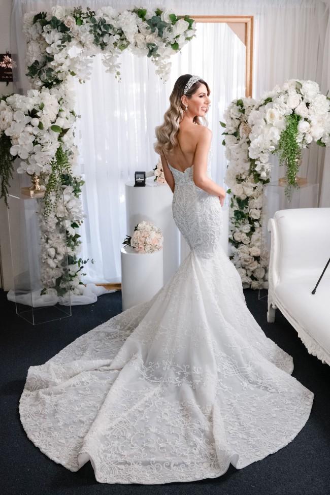 Gorgeous Sweetheart Mermaid Wedding Dress with Appliques Lace and Backless