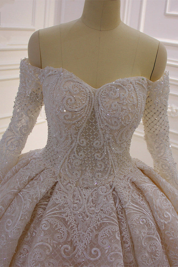 Gorgeous Long Sleeves Ball Gown Wedding Dress With Appliques Lace