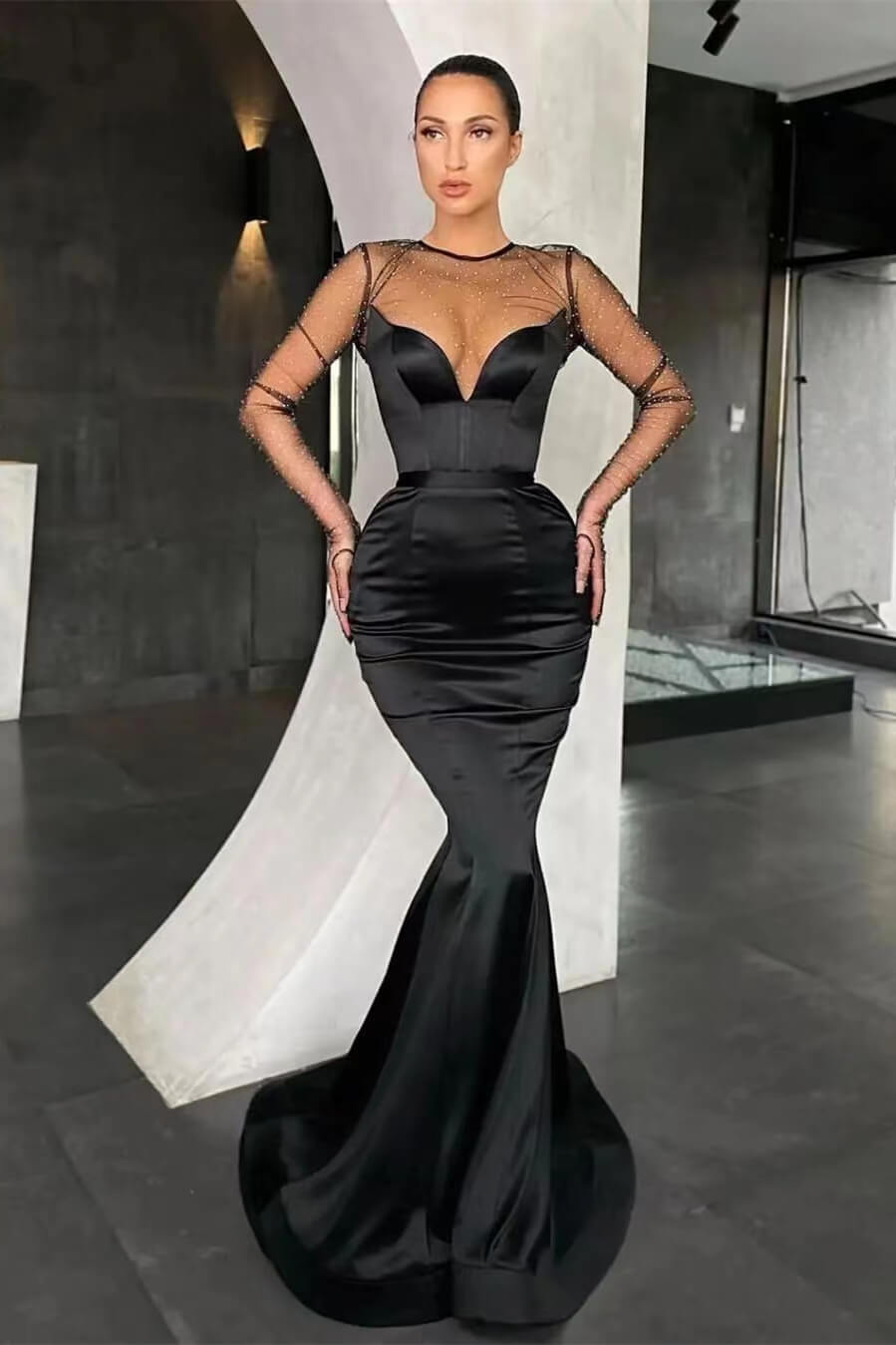 Elegant Black Mermaid Long Sleeves Prom Dress With Beads Online V-Neck