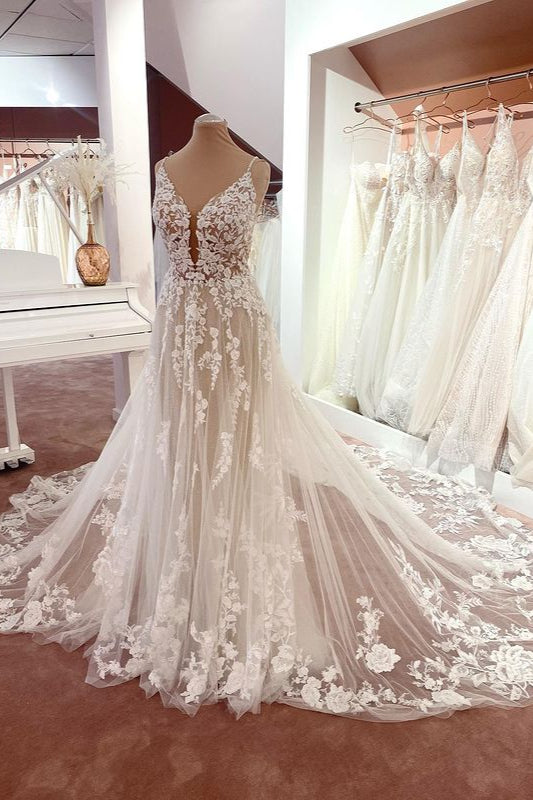 Charming A-Line Wedding Dress with Appliques Lace and Spaghetti-Straps Tulle Backless