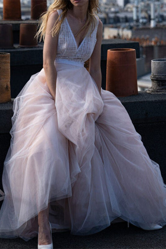 V-Neck Tulle Sleeveless Wedding Dress for the Beach