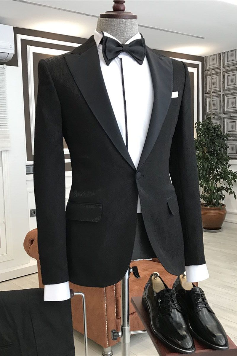 Classic Best Fited Black Peaked Lapel Wedding Blazer for Groom