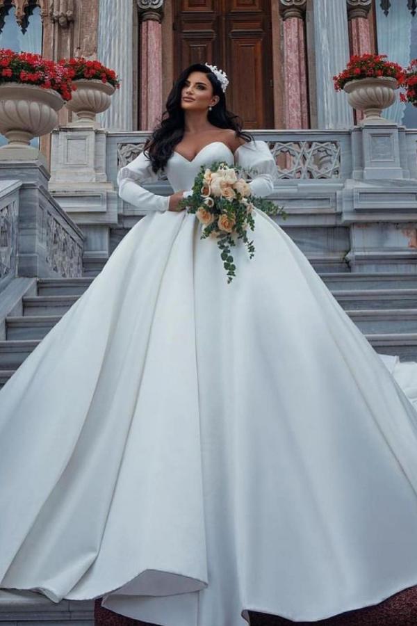 Amazing Princess Satin Sweetheart Wedding Dress With Sleeves