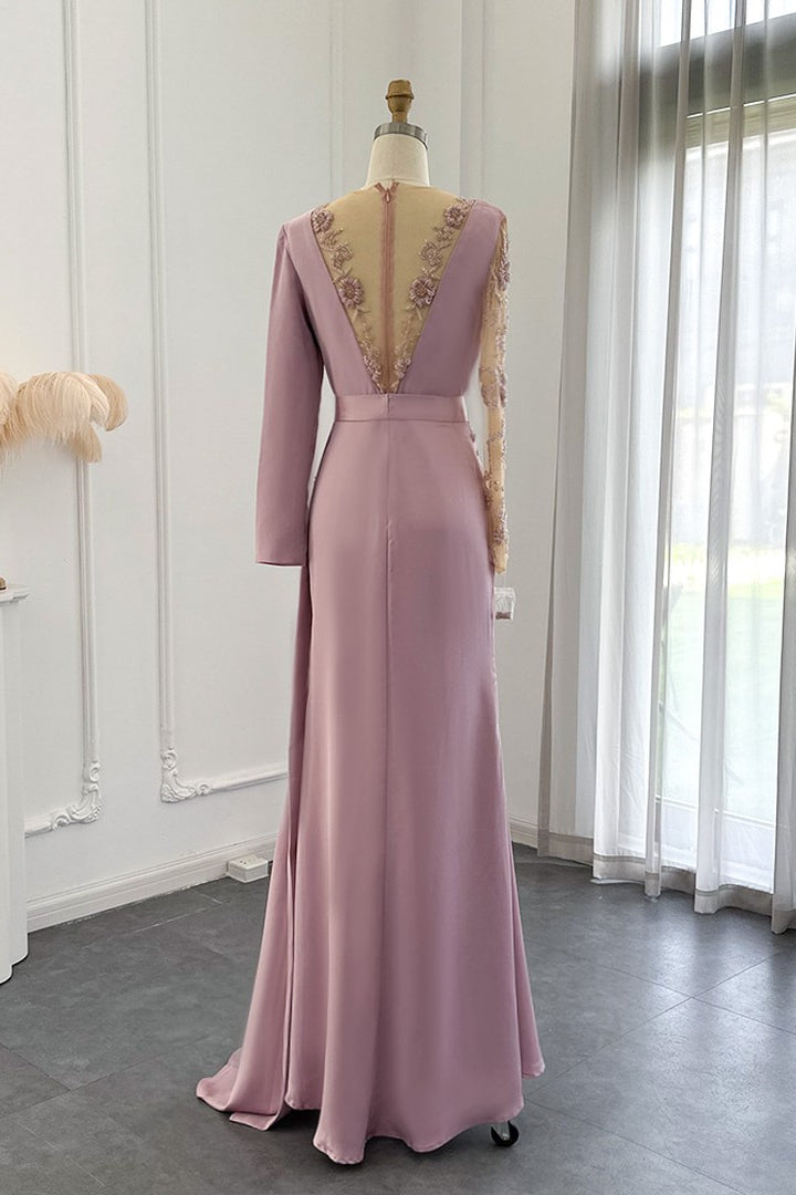 Stunning V Neck Mermaid Evening Dress with Long Sleeves and Appliques