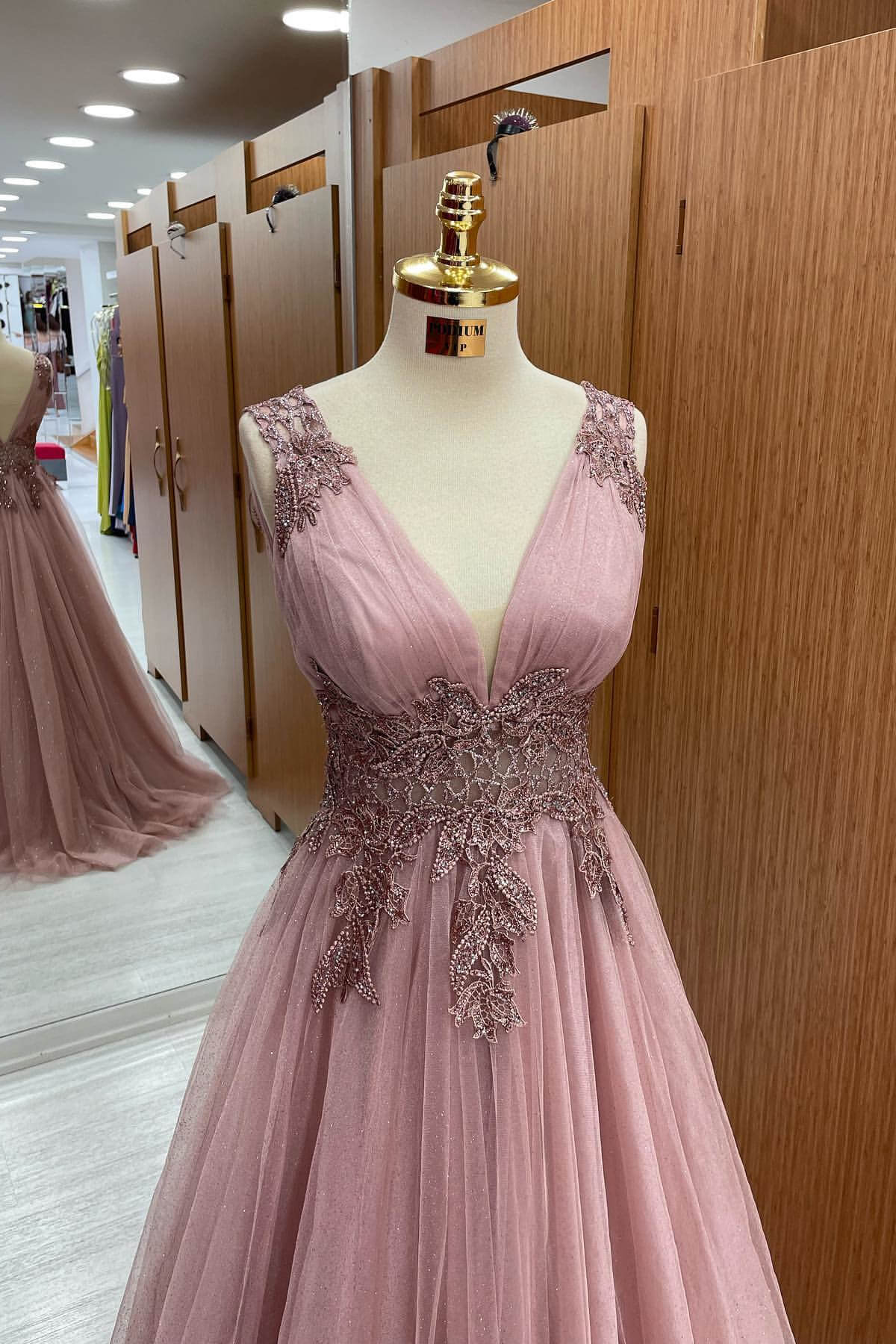 Dusty Pink Sleeveless Long Prom Dress With Tulle Appliques and V-Neck