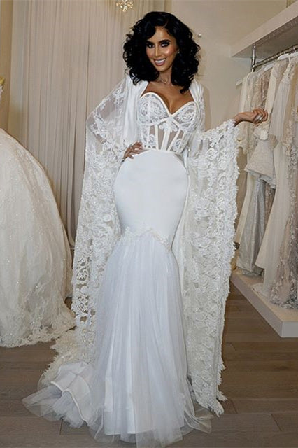 Modern Sweetheart Wedding Dress with Lace Mermaid Cape