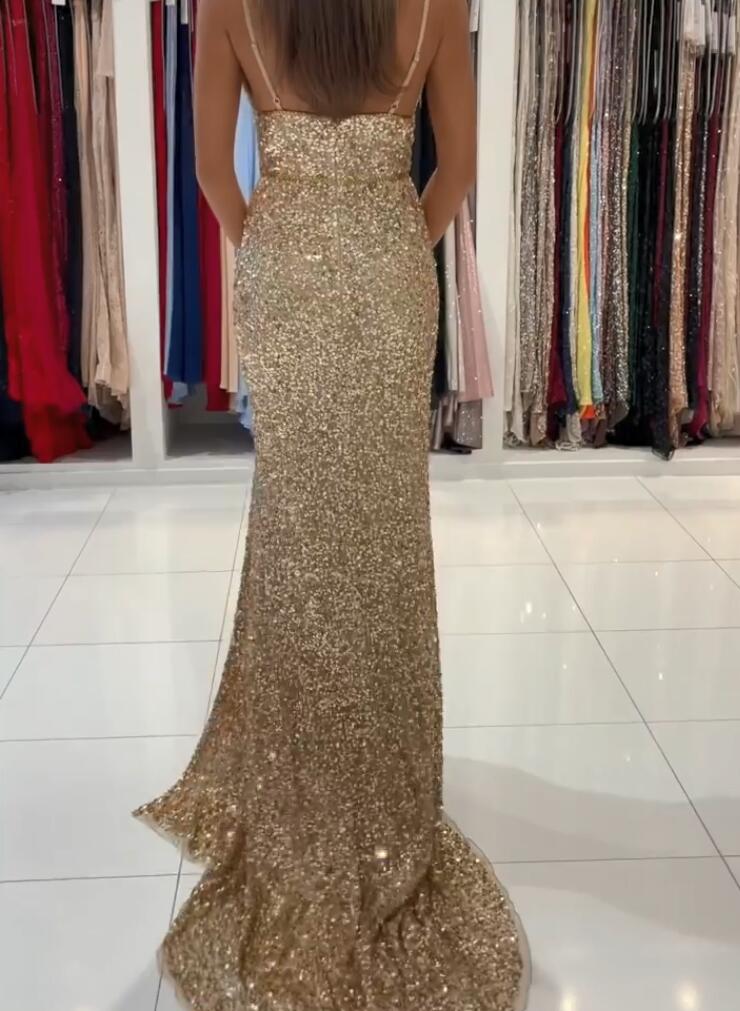 Mermaid Prom Dress with Glittering Sequins and Slit