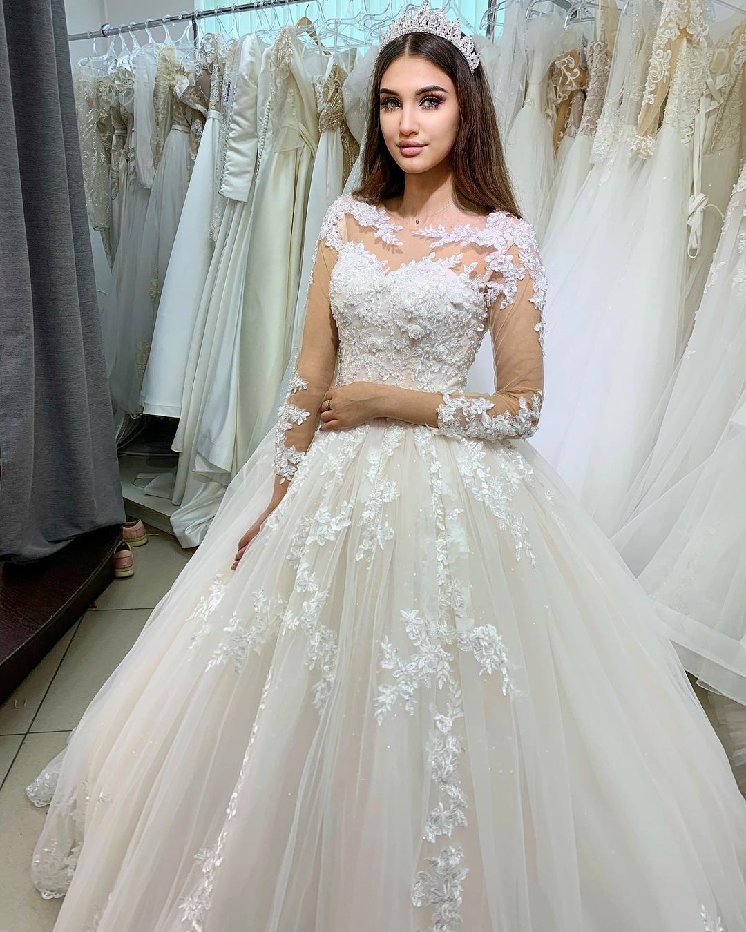 Classy Bateau Long Sleeve Princess Wedding Dress with Appliques and Lace Tulle