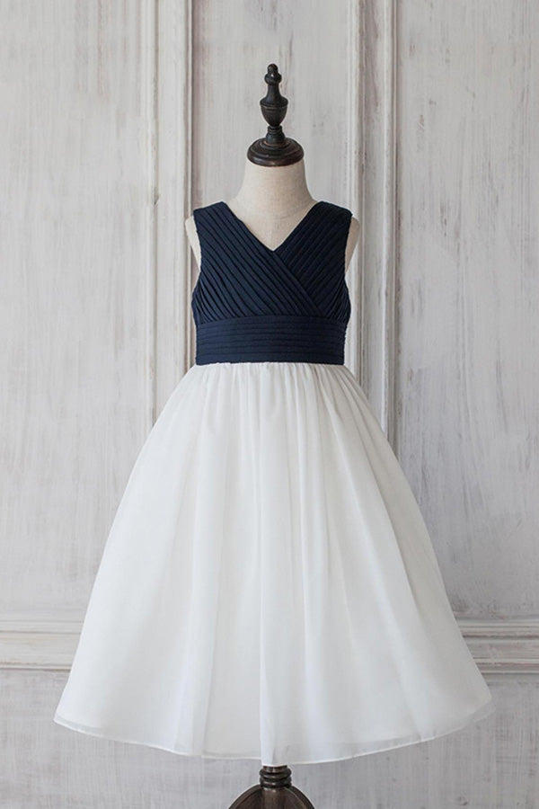 V Neck Sleeveless Flower Girl Dress in Tulle