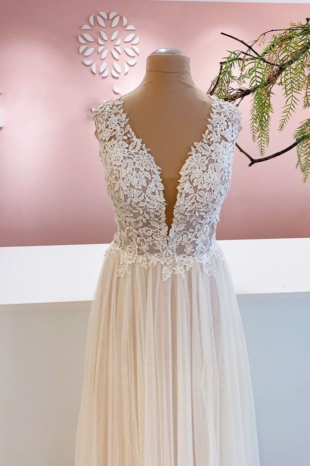 Wide Straps A-Line Floor-Length Wedding Dress with Floral Lace Tulle Ruffles & Backless Design