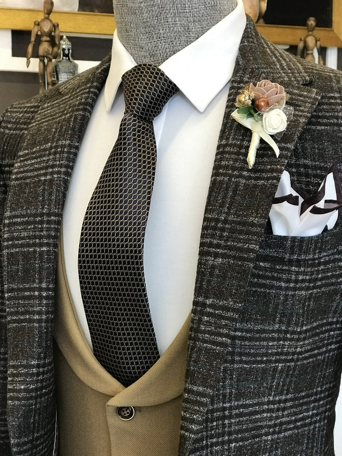 Dark Grey Plaid Business Men Suits - Bertran Chic 3 Pieces Peaked Lapel