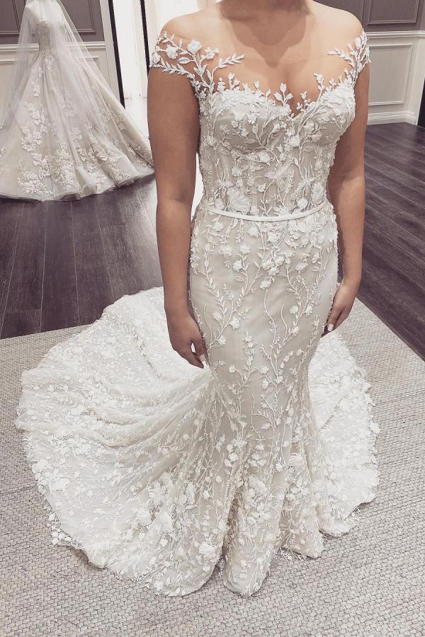 Elegant Off-the-Shoulder Backless Floor-length Mermaid Wedding Dress With Appliques Lace